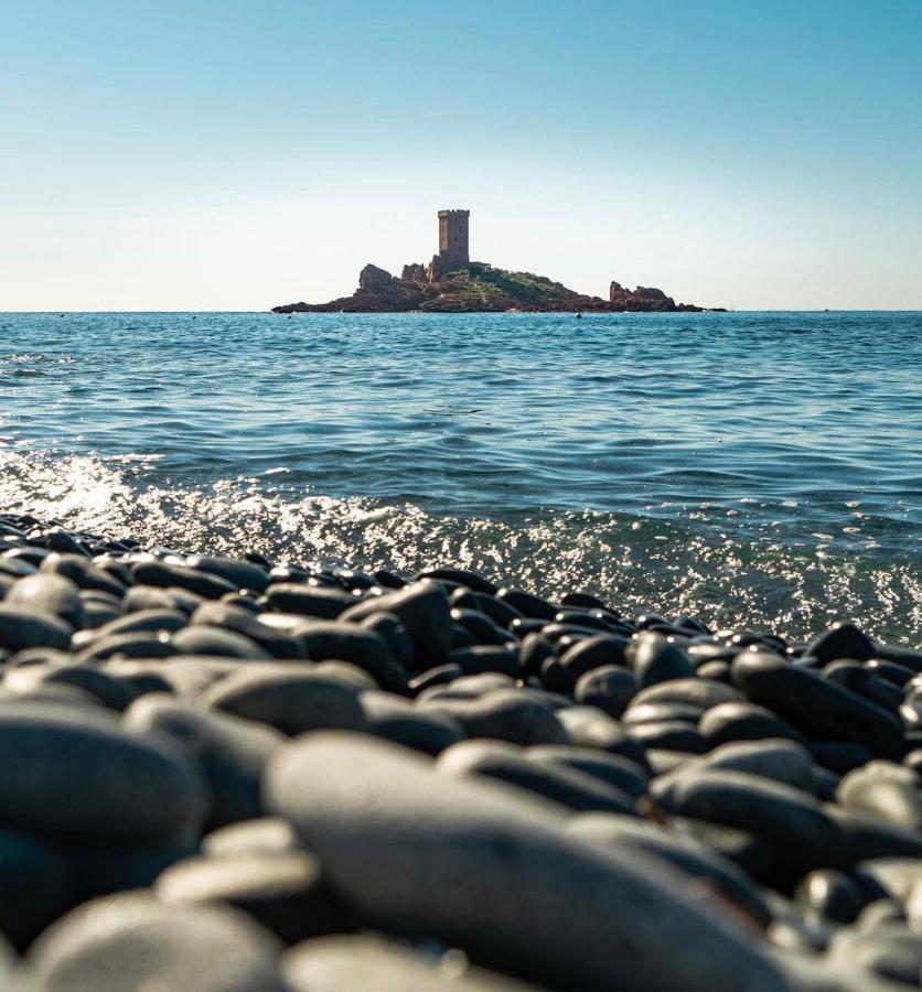 Joli Studio A Front De Mer Saint-Raphaël Kültér fotó
